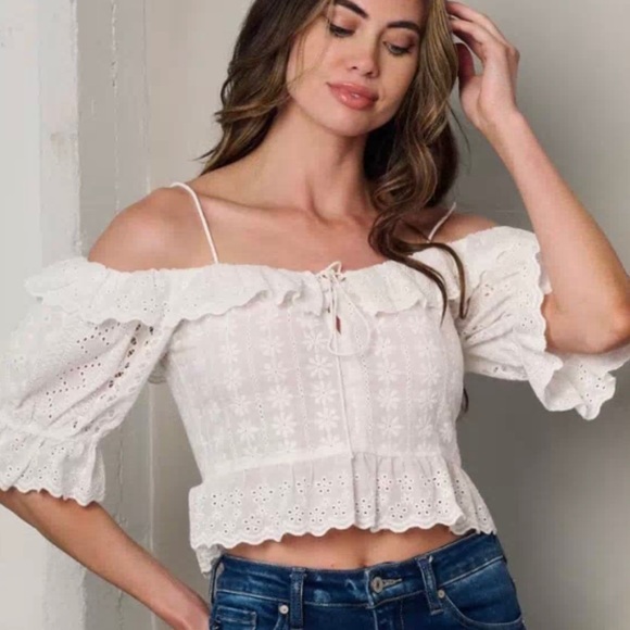 Eyelet crop boho top - Picture 3 of 4